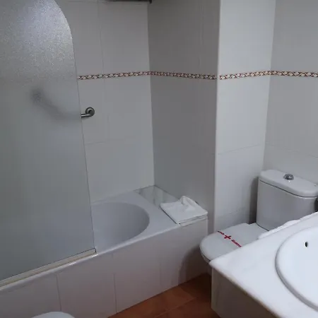 Hotel Santa Ana 2*